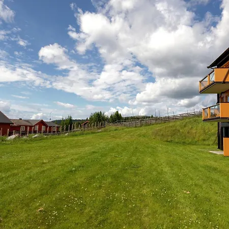 Lodge: Modern With Scenic Trail Access *